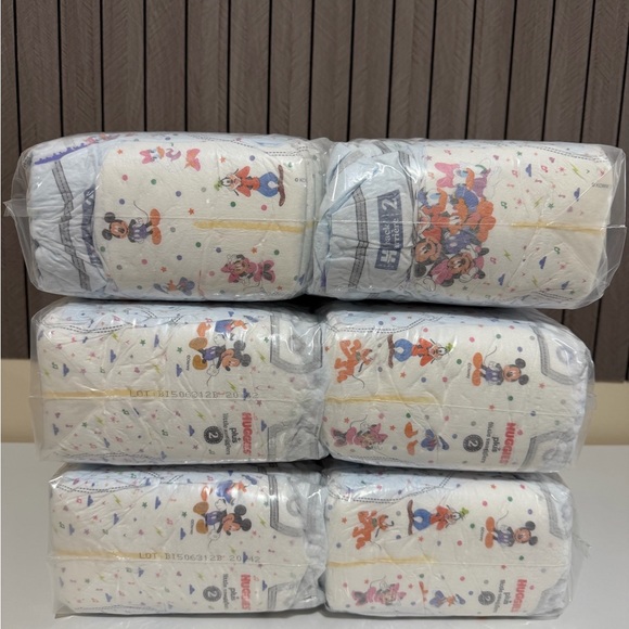 Huggies Plus Diapers size 2 (price per pack) - Picture 2 of 4